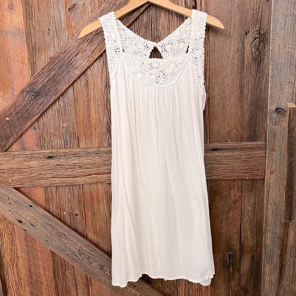 Zara mini dress or tunic top size large off white with beautiful crochet detail